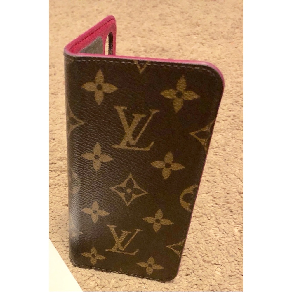 SOLD SOLD SOLD Louis Vuitton IPhone X folio